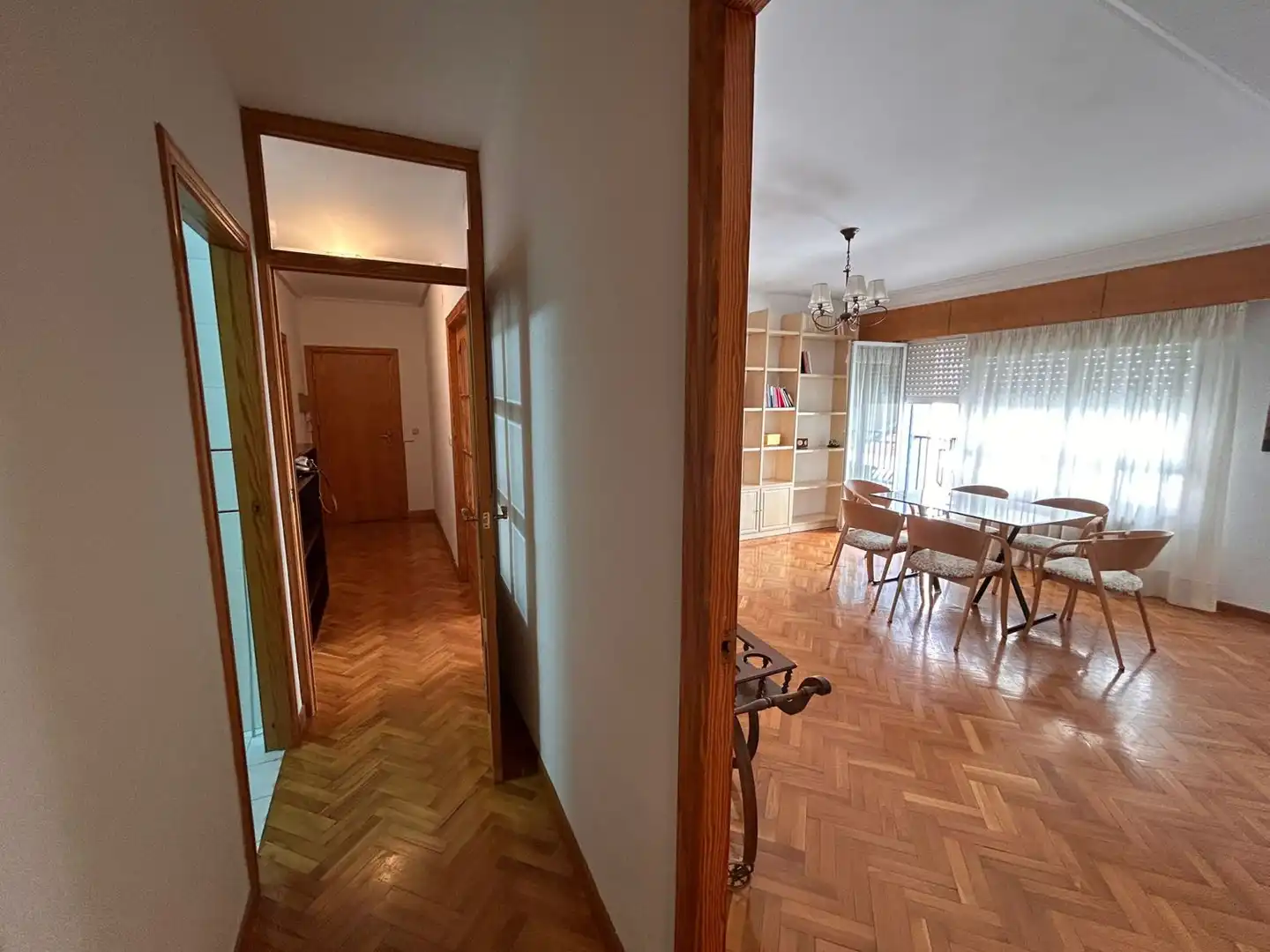Piso de alquiler en Albacete con Calefacción, Parquet y Balcón