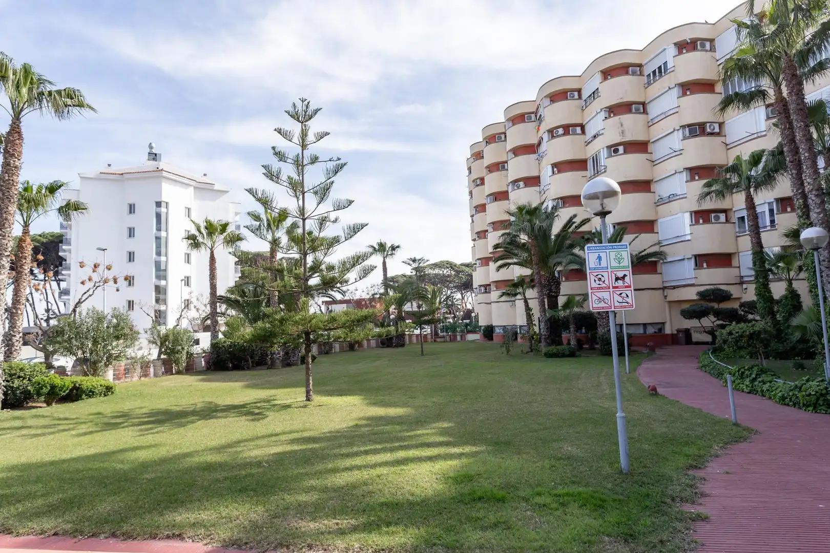Außenansicht von Wohnung zum Verkauf in Vila-seca mit Klimaanlage, Privatgarten und Schwimmbad