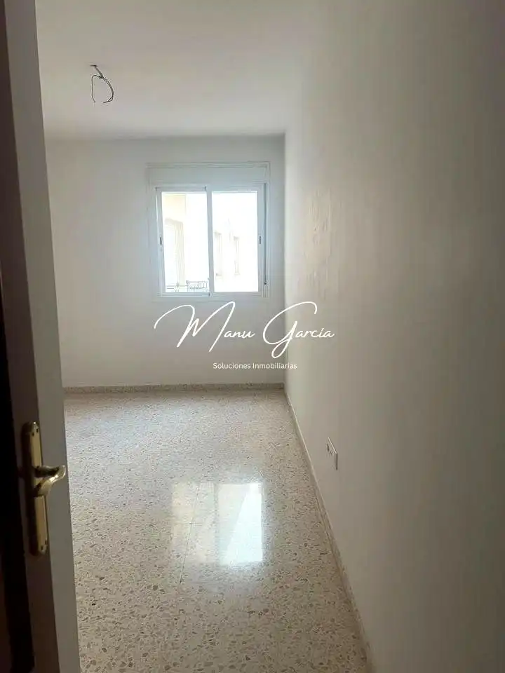 Dormitori de Pis en venda en Lucena