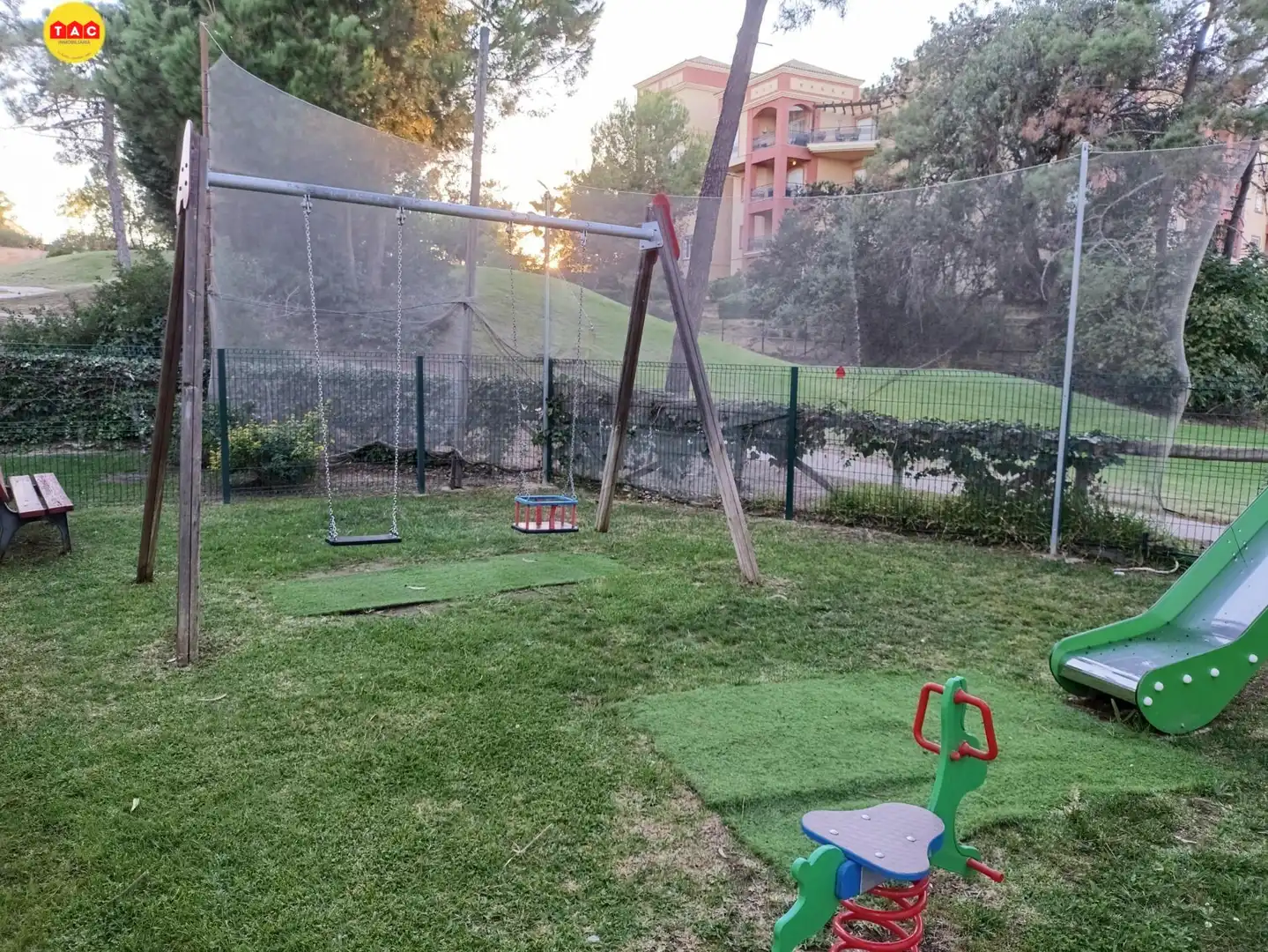 Garten von Einfamilien-Reihenhaus zum Verkauf in Islantilla mit Klimaanlage, Heizung und Terrasse