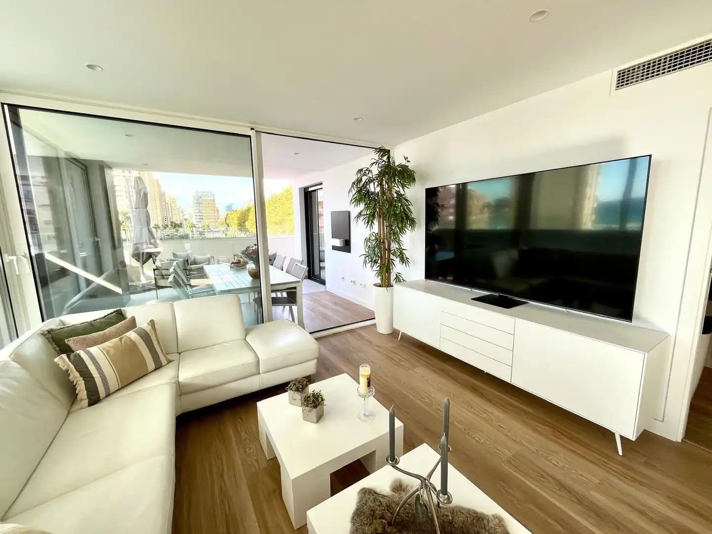 Amplio piso de 3 dorm. en edificio moderno en segunda línea de la Playa de Levante  www.inmobiliarialesdunes.com, imatge 4