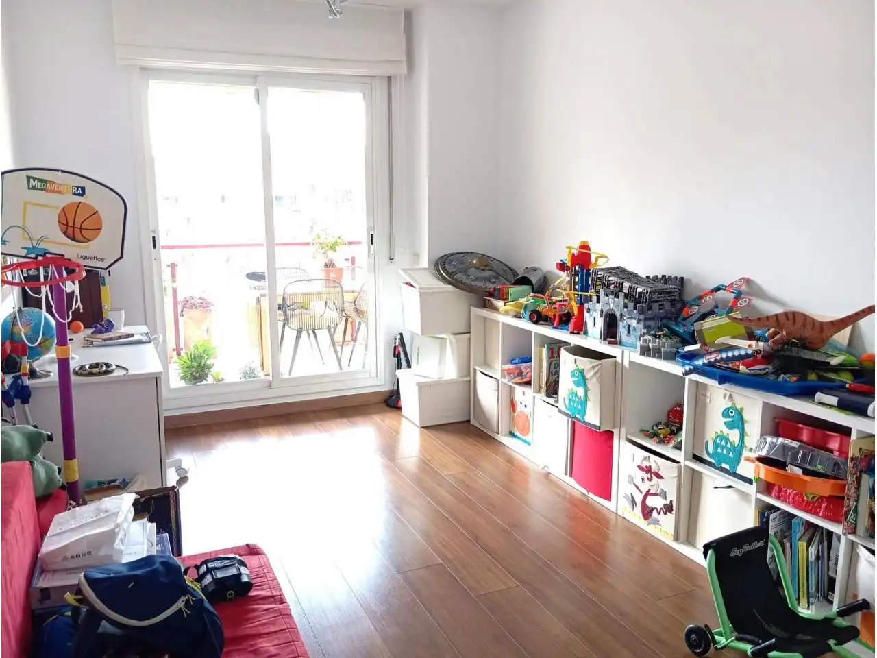 Wohnzimmer von Wohnung zur Miete in Sant Cugat del Vallès mit Klimaanlage, Heizung und Parkett