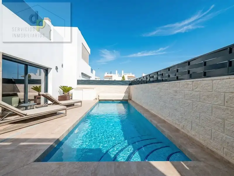 Chalet con piscina en venta en Calle Soria 19, imagen 18
