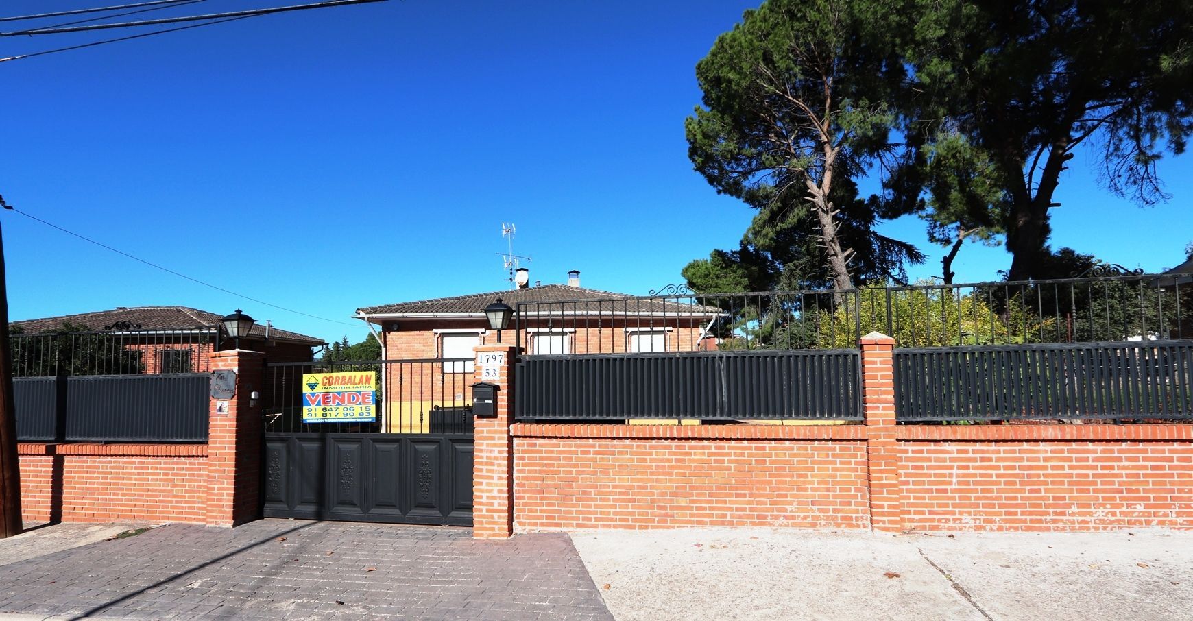 Exterior view of House or chalet for sale in Santa Cruz del Retamar  with Air Conditioner, Heating and Private garden