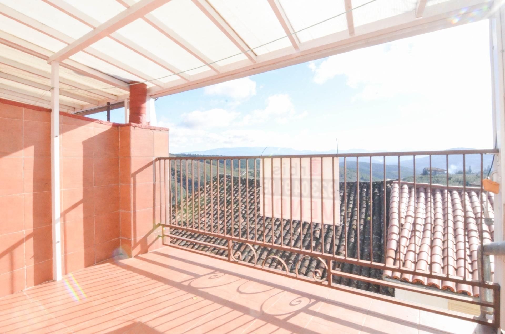 Terrassa de Casa o xalet en venda en Herguijuela de la Sierra amb Calefacció, Terrassa i Traster