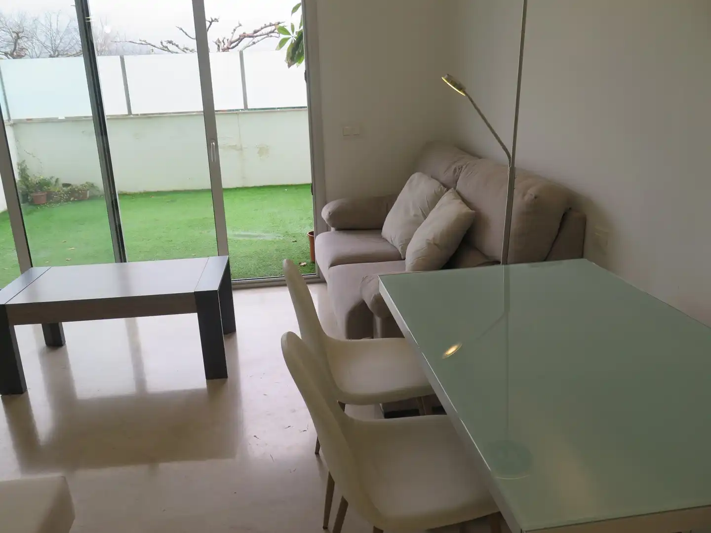 Sala d'estar de Planta baixa de lloguer en Girona amb Aire condicionat, Calefacció i Terrassa