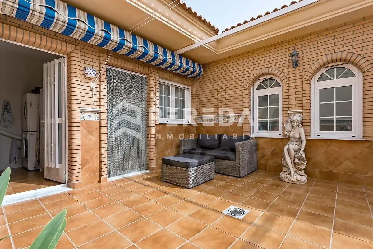Terraza de Casa adosada en venta en Roquetas de Mar con Aire acondicionado, Jardín privado y Terraza