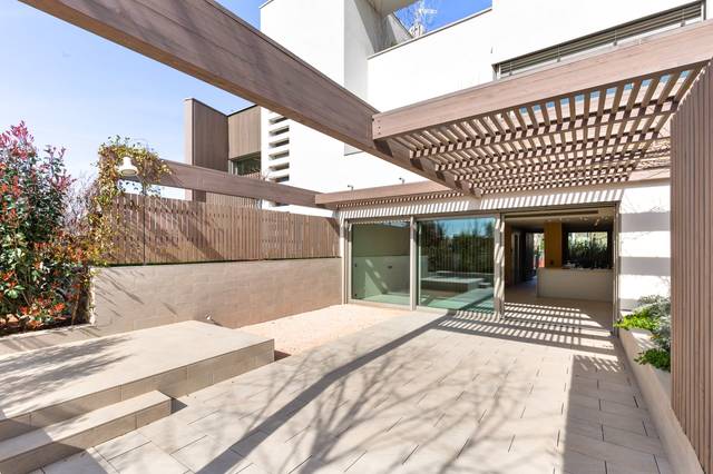 Casa adosada en Alquiler en APEL.LES MESTRES en Ciutat Diagonal