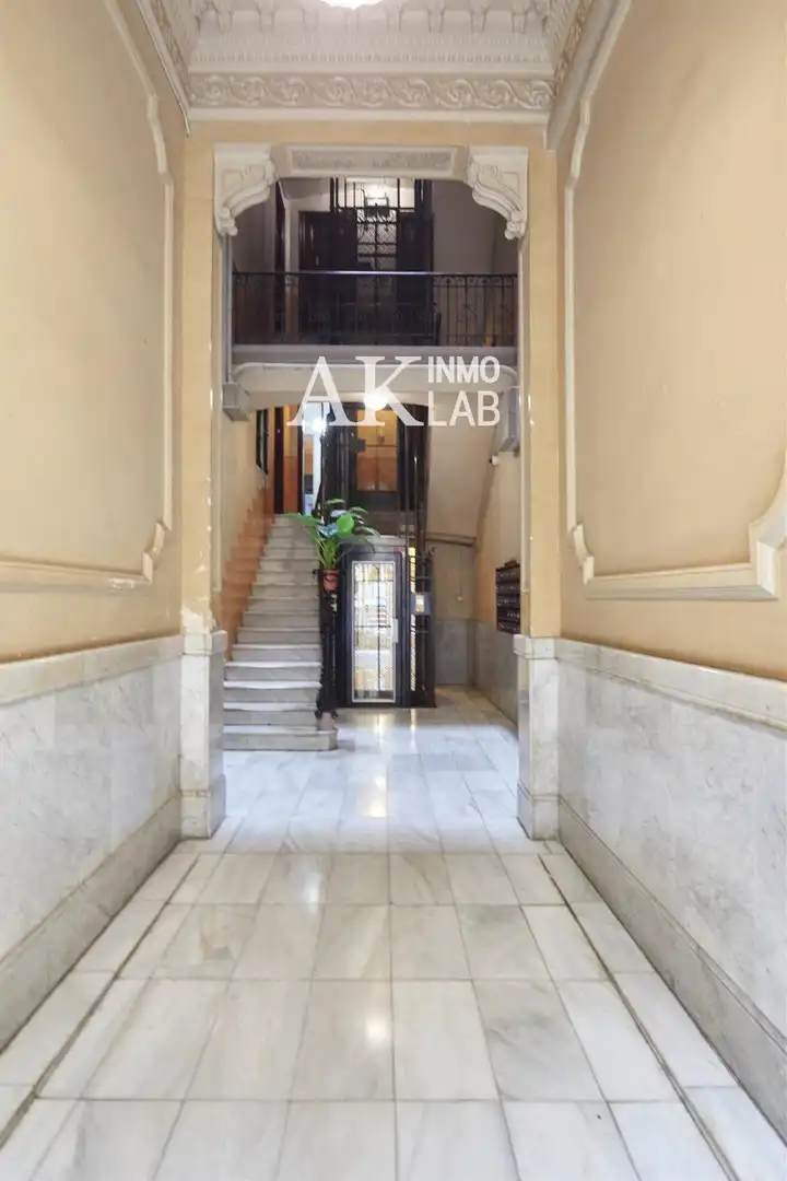 Apartments for sale in Barcelona  with Air Conditioner, Terrace and Furnished