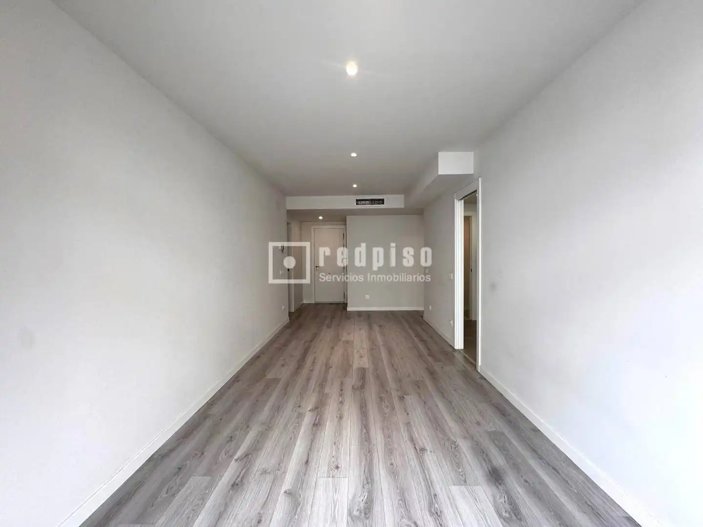 Flat for rent in de Valderribas, Adelfas