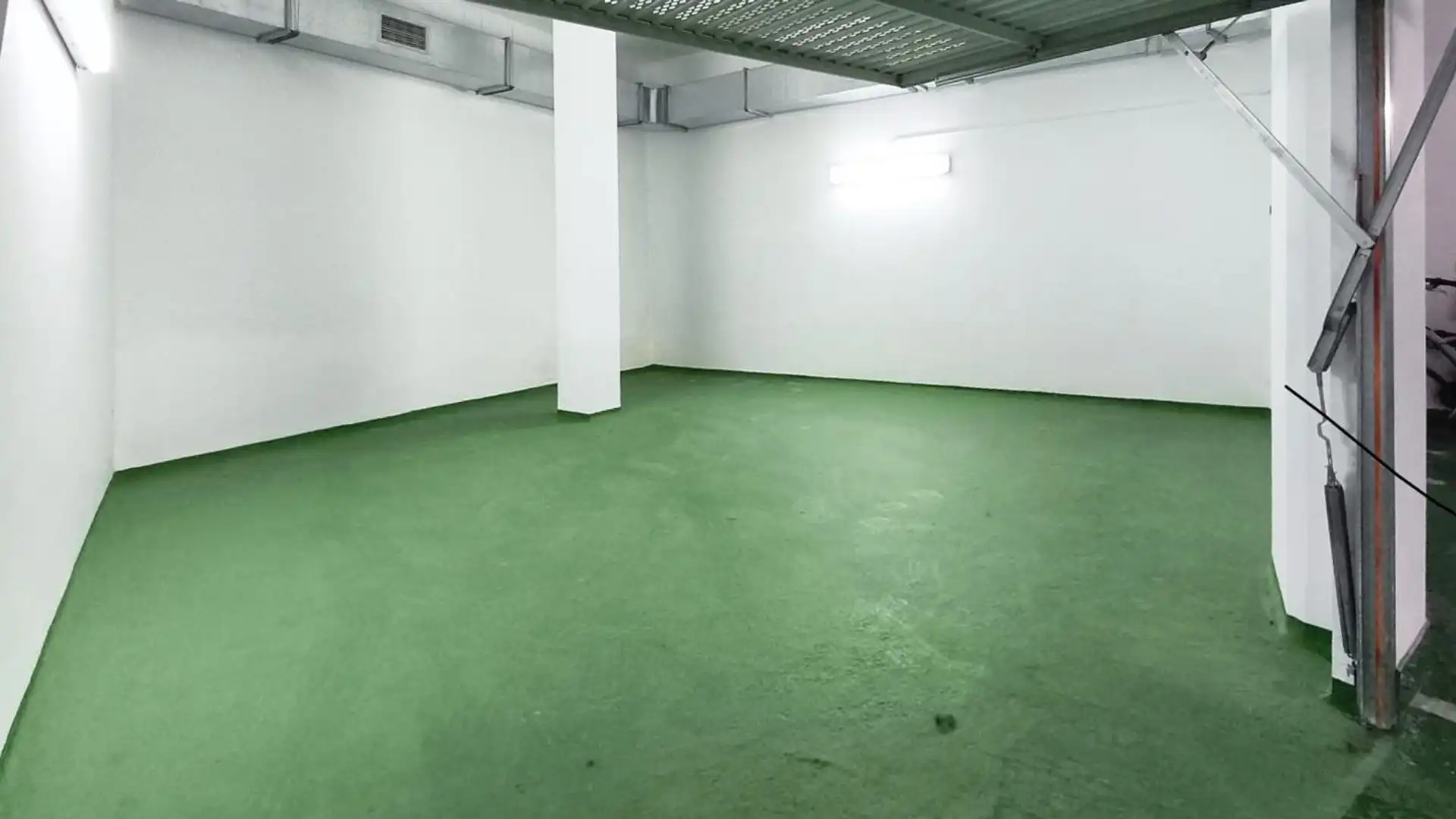 Garage zum Verkauf in Laredo