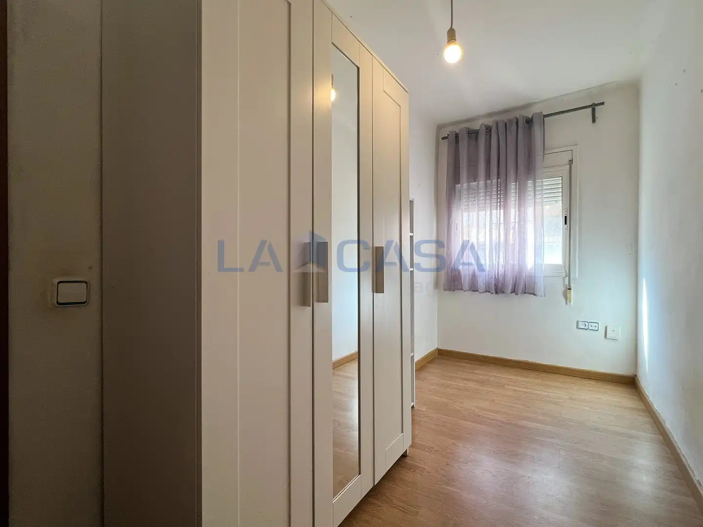 Schlafzimmer von Erdgeschoss zum Verkauf in L'Hospitalet de Llobregat