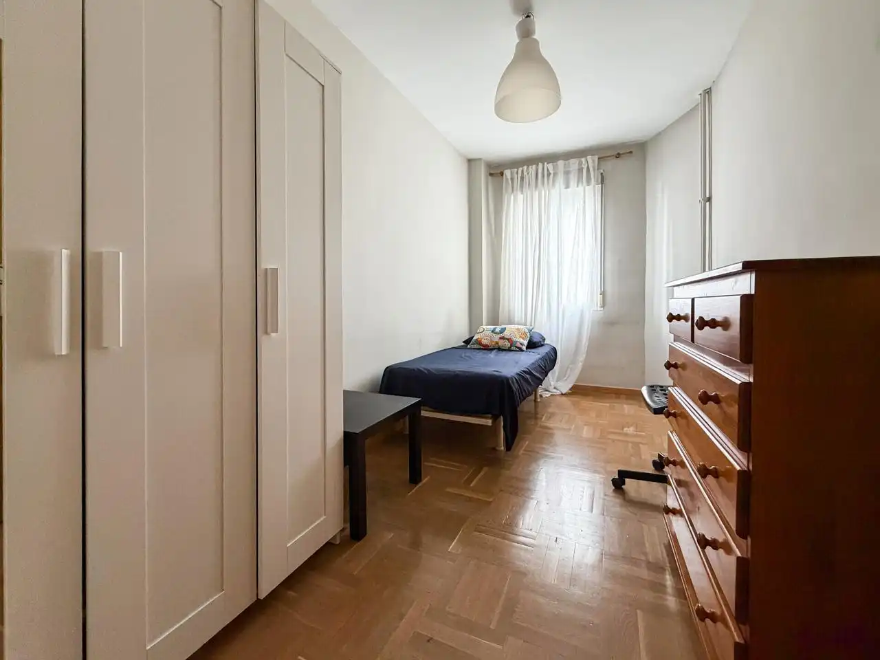 Habitación de Piso en venta en Madrid con Calefacción, Parquet y Terraza
