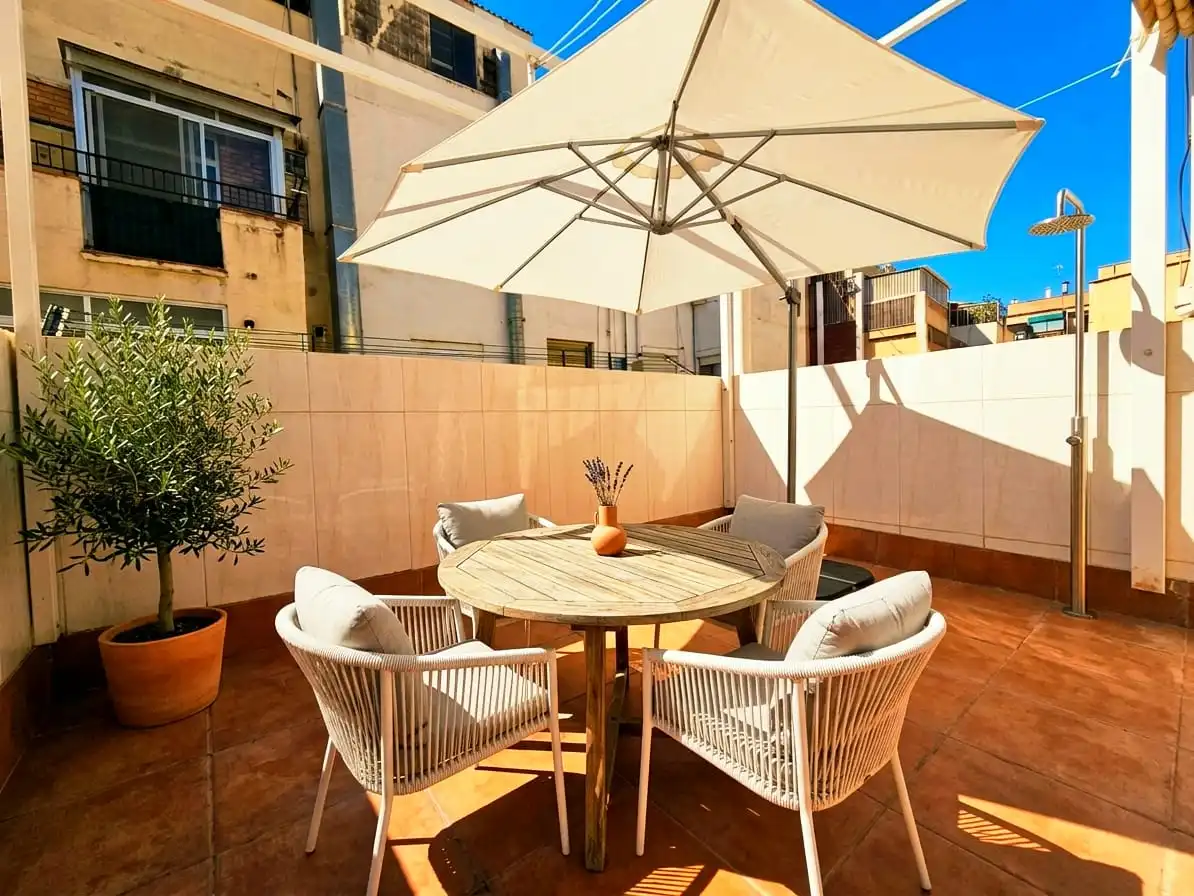 Terrace of Duplexes for sale in L'Hospitalet de Llobregat  with Parquet flooring, Terrace and Oven