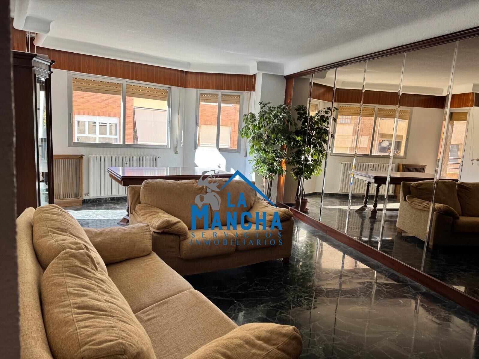 Vista exterior de Piso en venta en  Albacete Capital con Aire acondicionado, Terraza y Amueblado