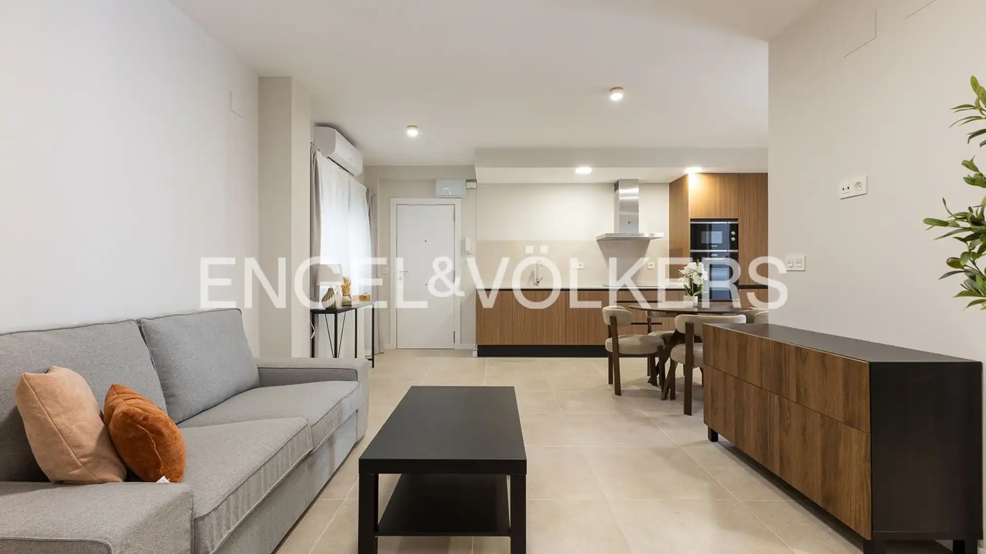 Sala d'estar de Pis de lloguer en  Valencia Capital amb Aire condicionat, Calefacció i Moblat