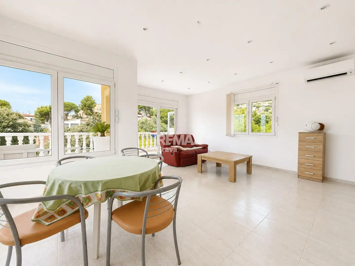 Living room of Houses for sale in Roses  with Air Conditioner, Heating and Private garden