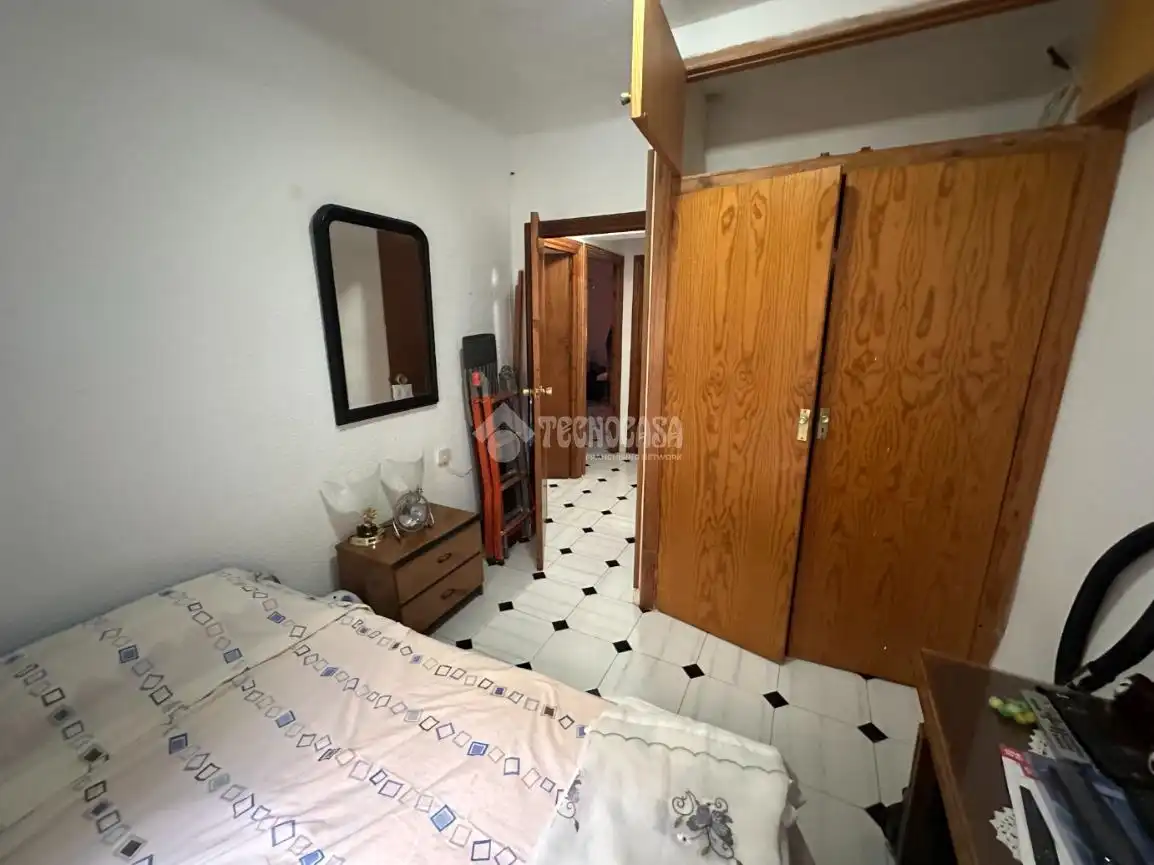 Dormitori de Pis en venda en Almería