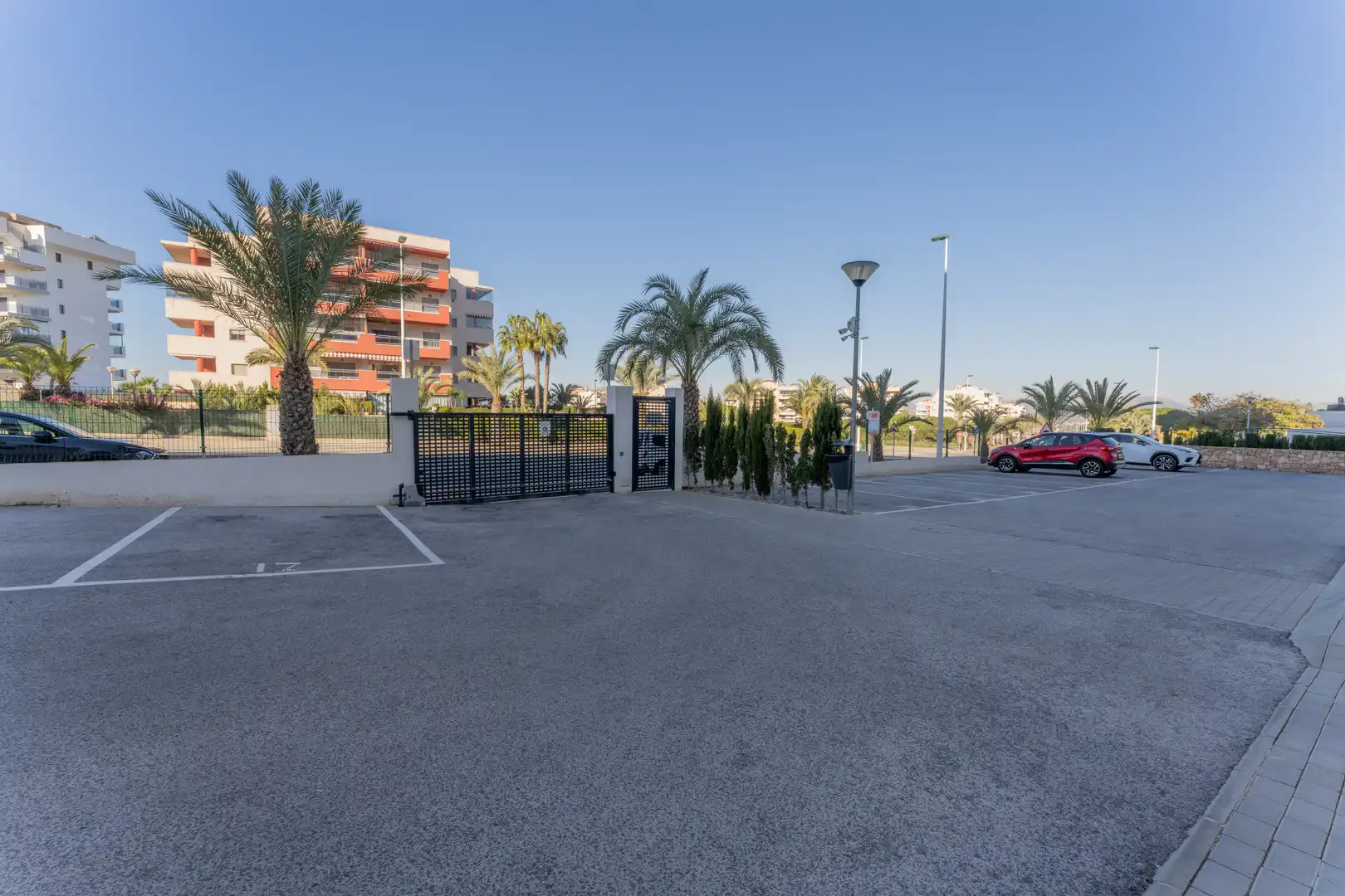 Parking de Apartamento en venta en Elche / Elx con Calefacción, Terraza y Piscina