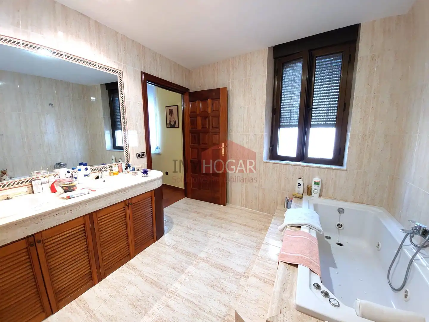 Bathroom of Houses for sale in Gutierre-Muñoz  with Heating, Private garden and Storage room