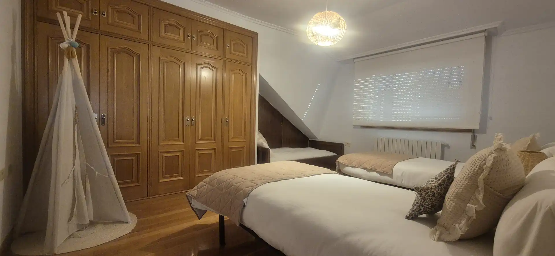 Bedroom of Houses for sale in Vigo   with Heating, Private garden and Terrace