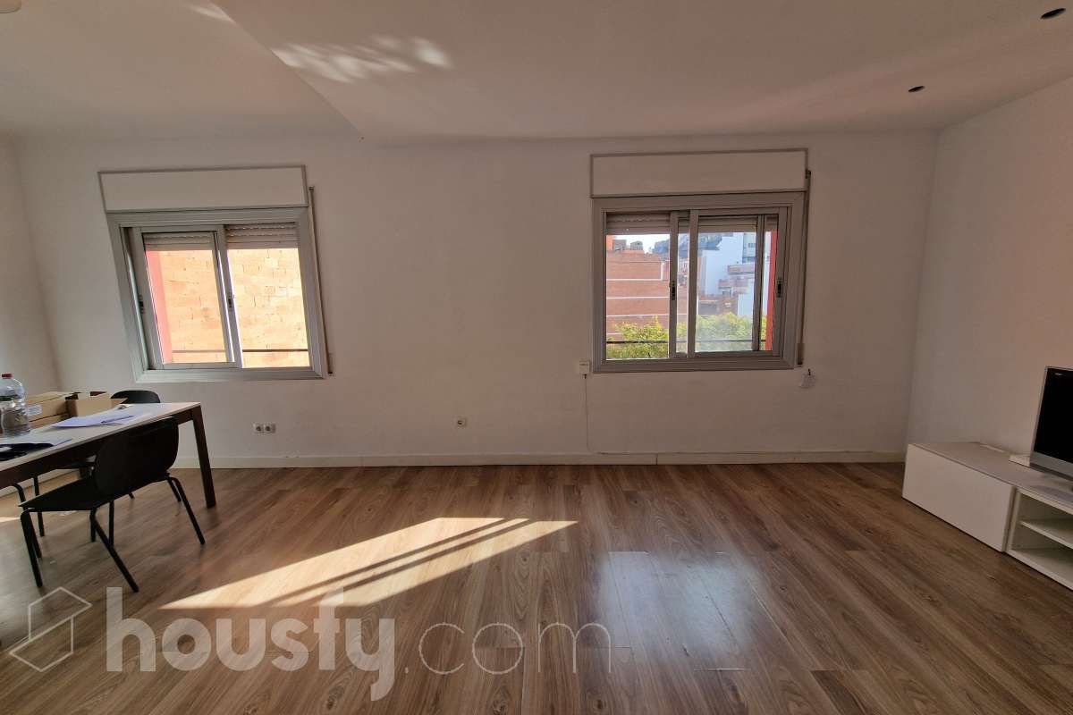 Bedroom of Flat for rent in  Barcelona Capital  with Parquet flooring
