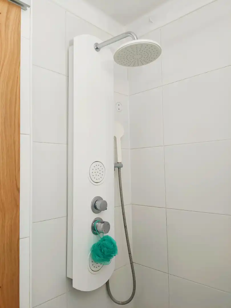 Badezimmer von Wohnungen zum Verkauf in Salou mit Klimaanlage, Heizung und Parkett