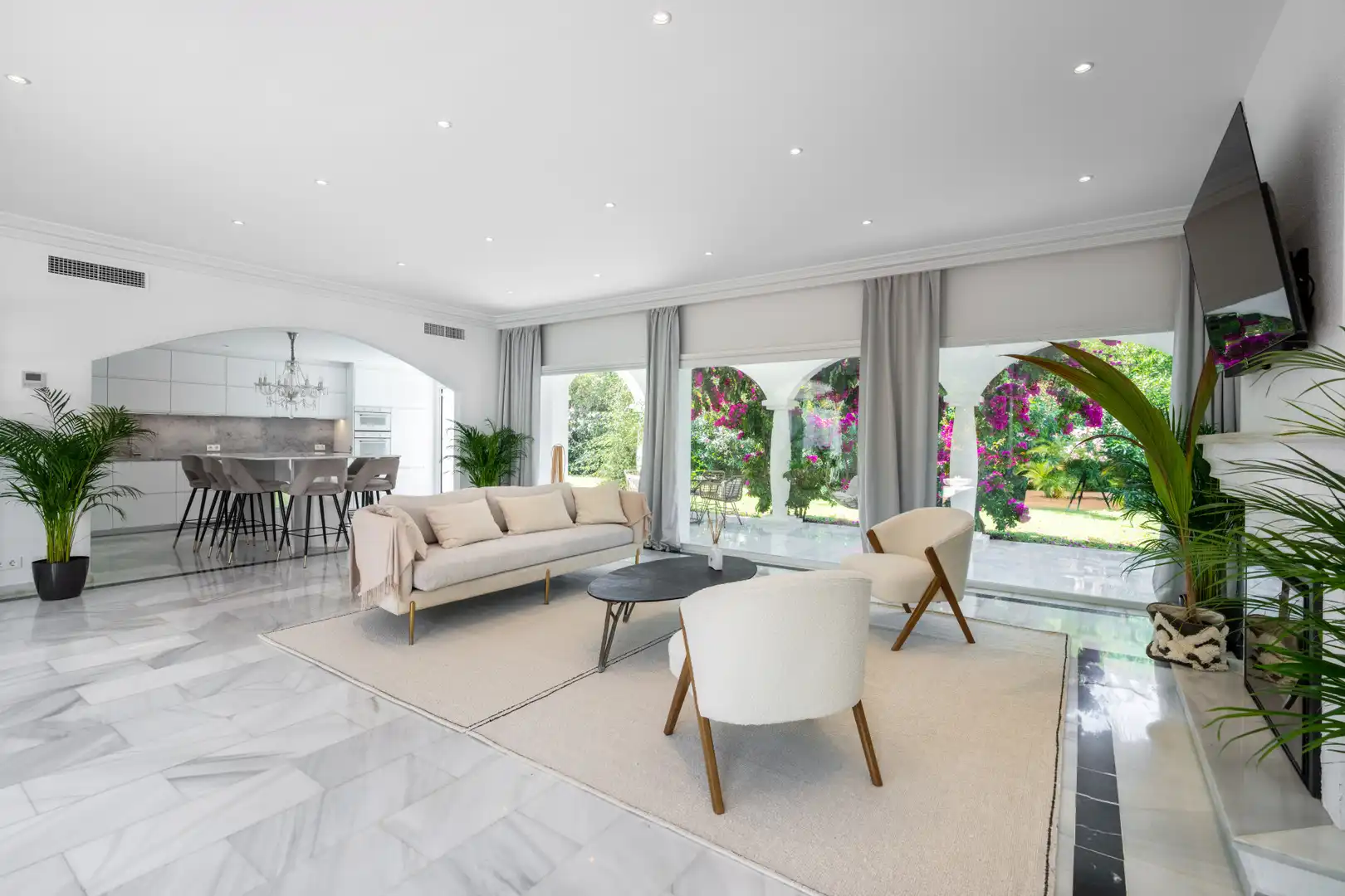 Casa con piscina en venta en Elviria - Cabopino, imagen 3