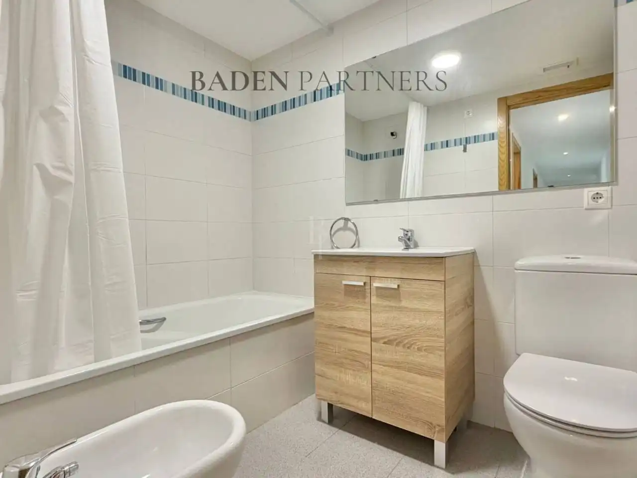 Flat with lift to rent in Casco Urbano, imagen 19