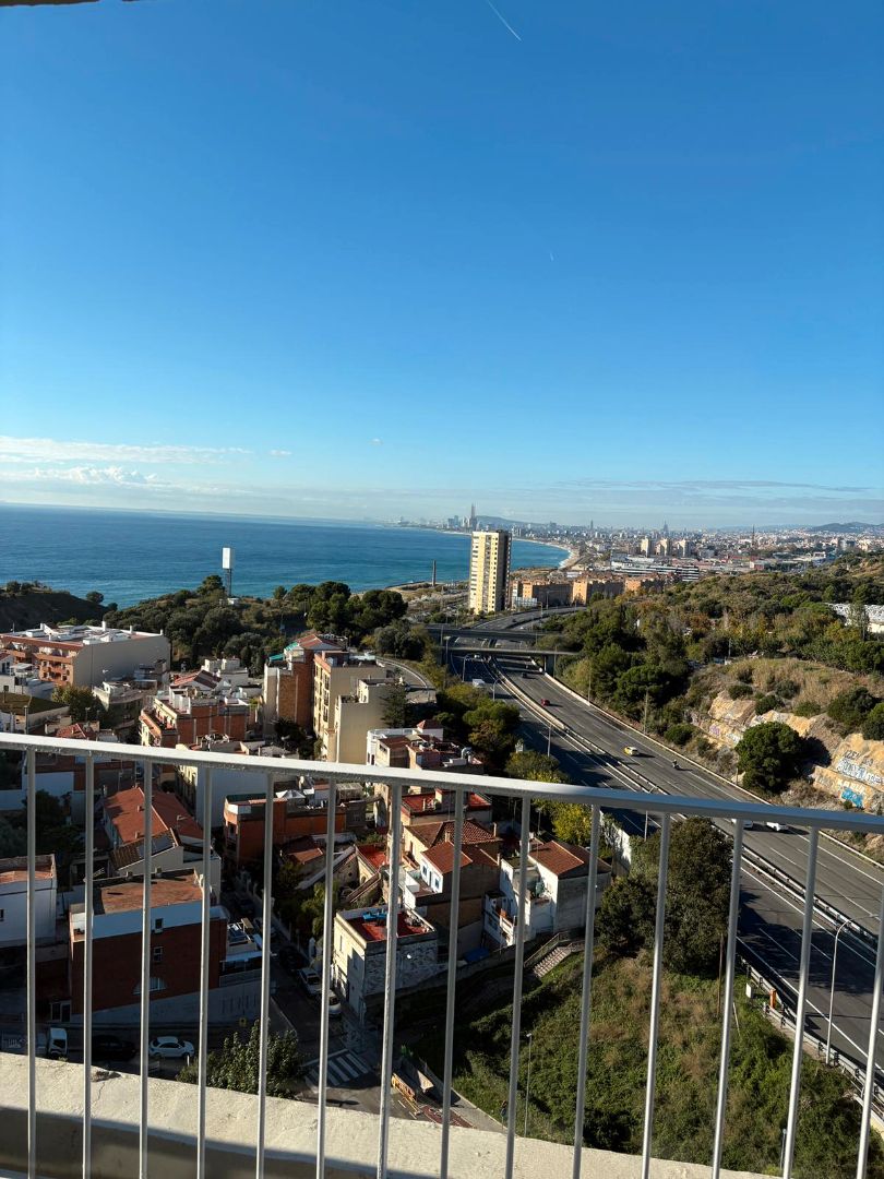 Vista exterior de Pis de lloguer en Montgat amb Aire condicionat, Calefacció i Forn