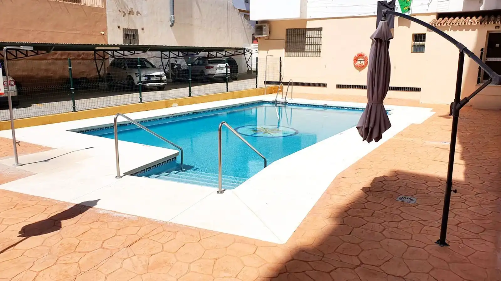Piscina de Ático en venta en Fuengirola con Aire acondicionado, Amueblado y Horno