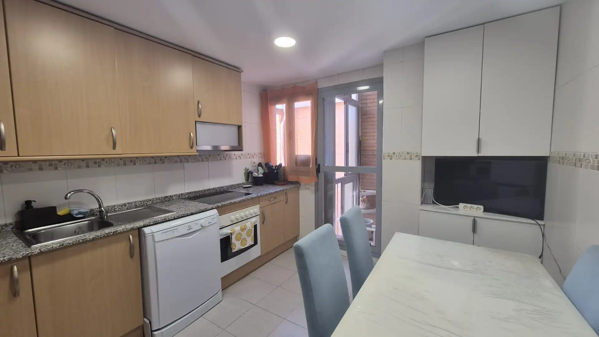 Cocina de Piso en venta en Parla con Aire acondicionado, Calefacción y Parquet