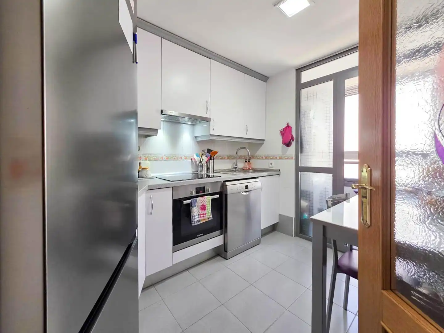 Kitchen of Flat for sale in  Madrid Capital  with Air Conditioner, Private garden and Storage room