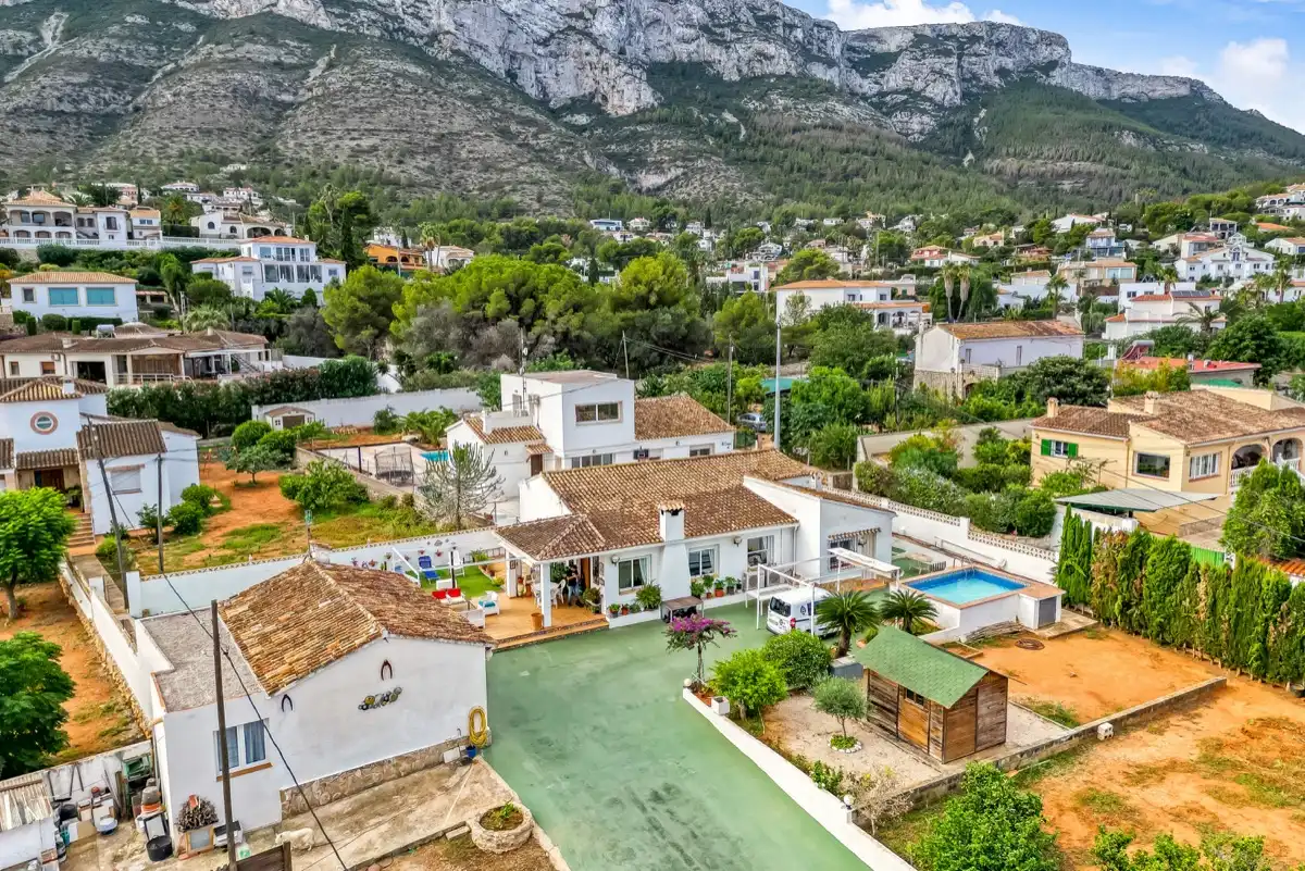 Villa avec piscine à vendre à El Montgó