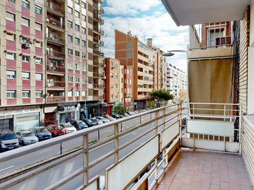 Flat with balcony for sale in Avenida FLETA (TENOR) 108