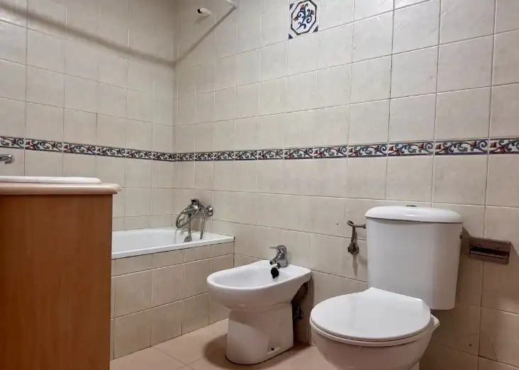 Bathroom of Flat for sale in Marbella  with Air Conditioner, Heating and Private garden