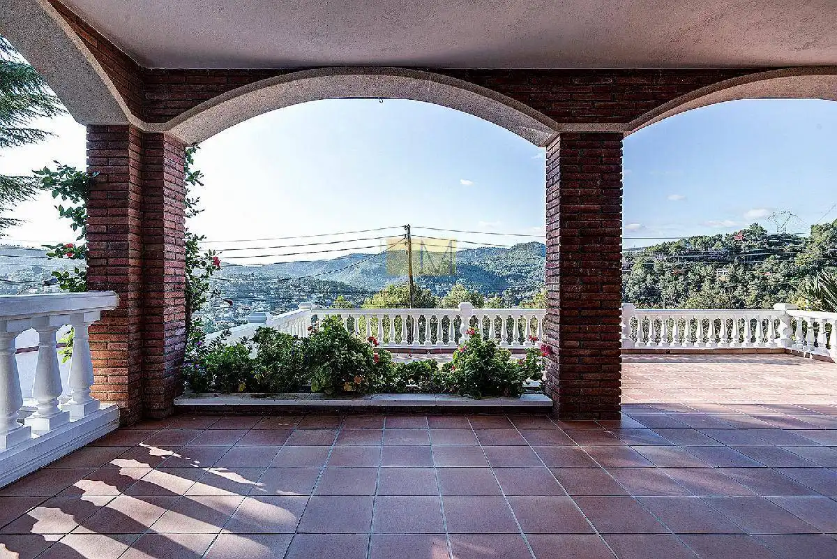 Terraza de Casa o chalet en venta en Vallirana con Aire acondicionado, Calefacción y Jardín privado