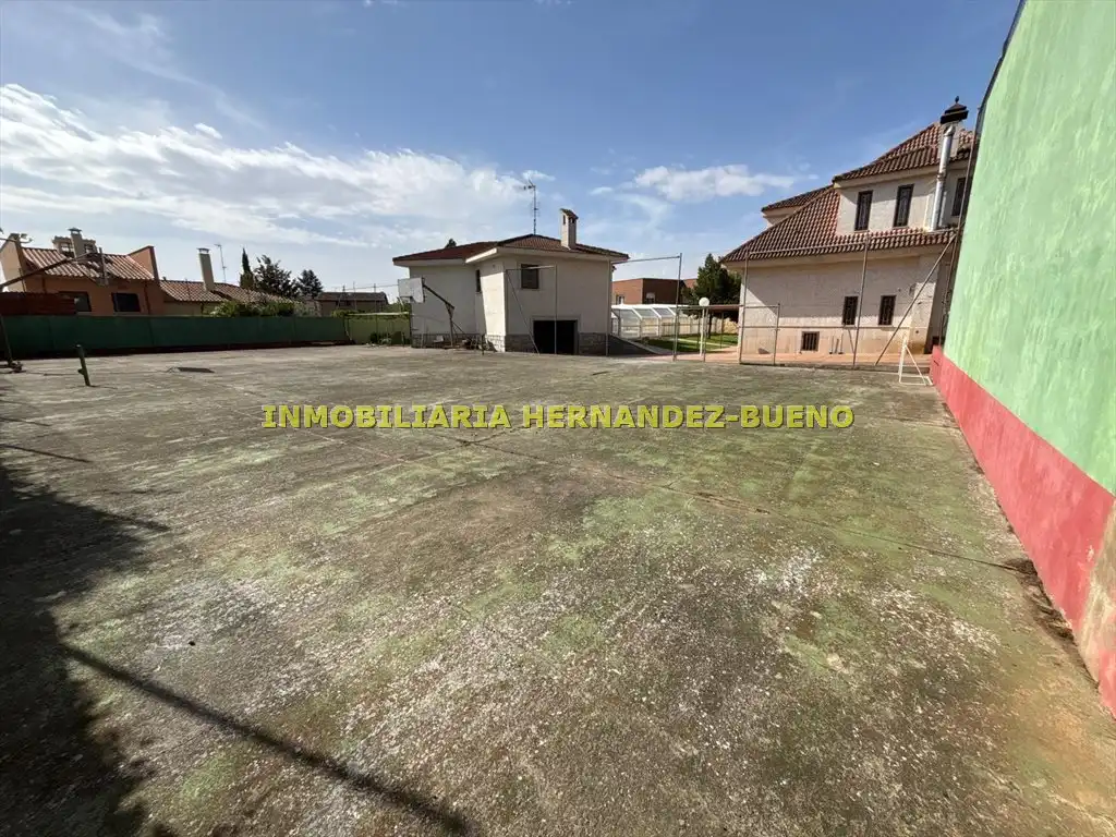 Xalet amb piscina en venda a Villamayor, imagen 8