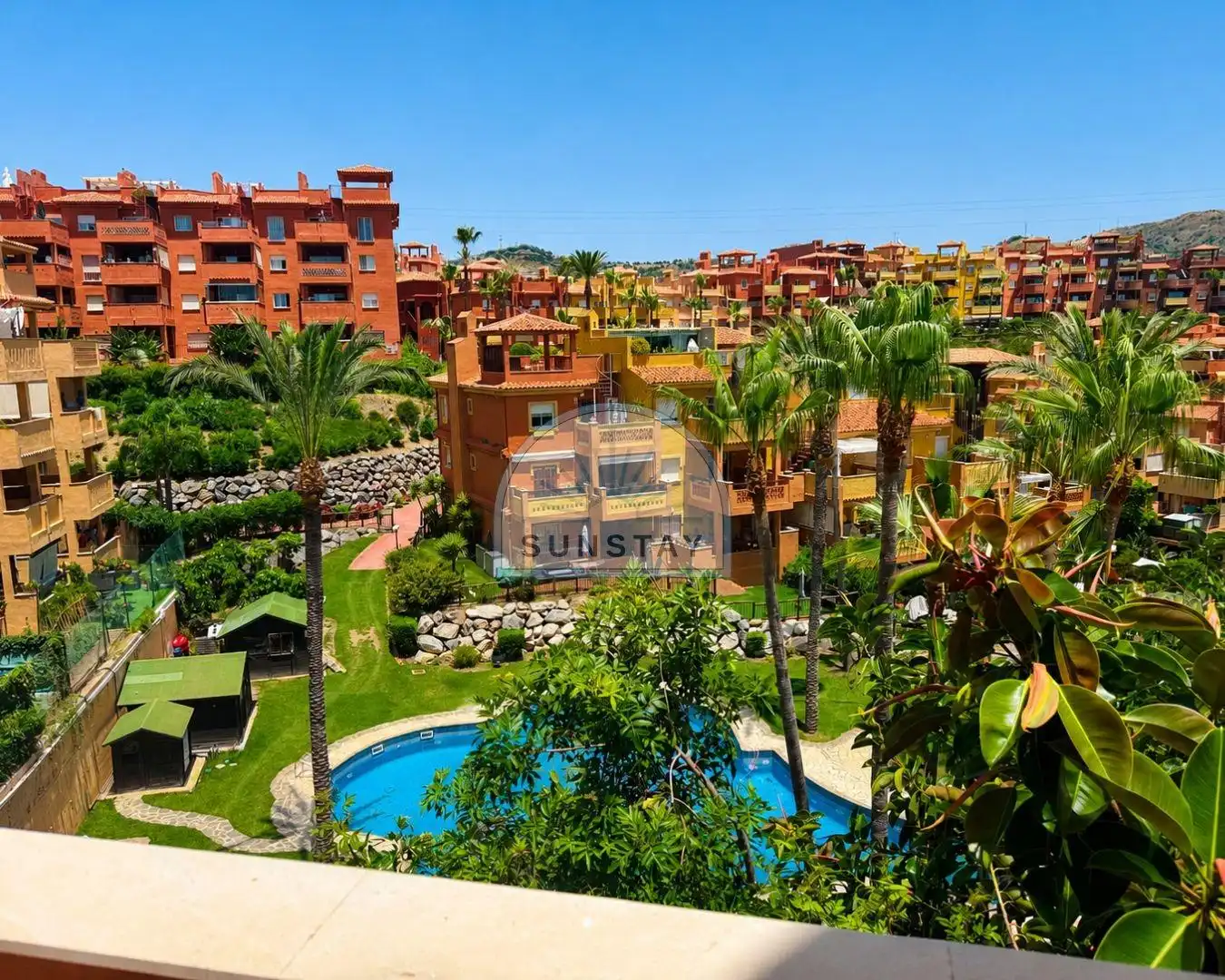 Außenansicht von Wohnungen zur Miete in Marbella mit Klimaanlage, Heizung und Terrasse