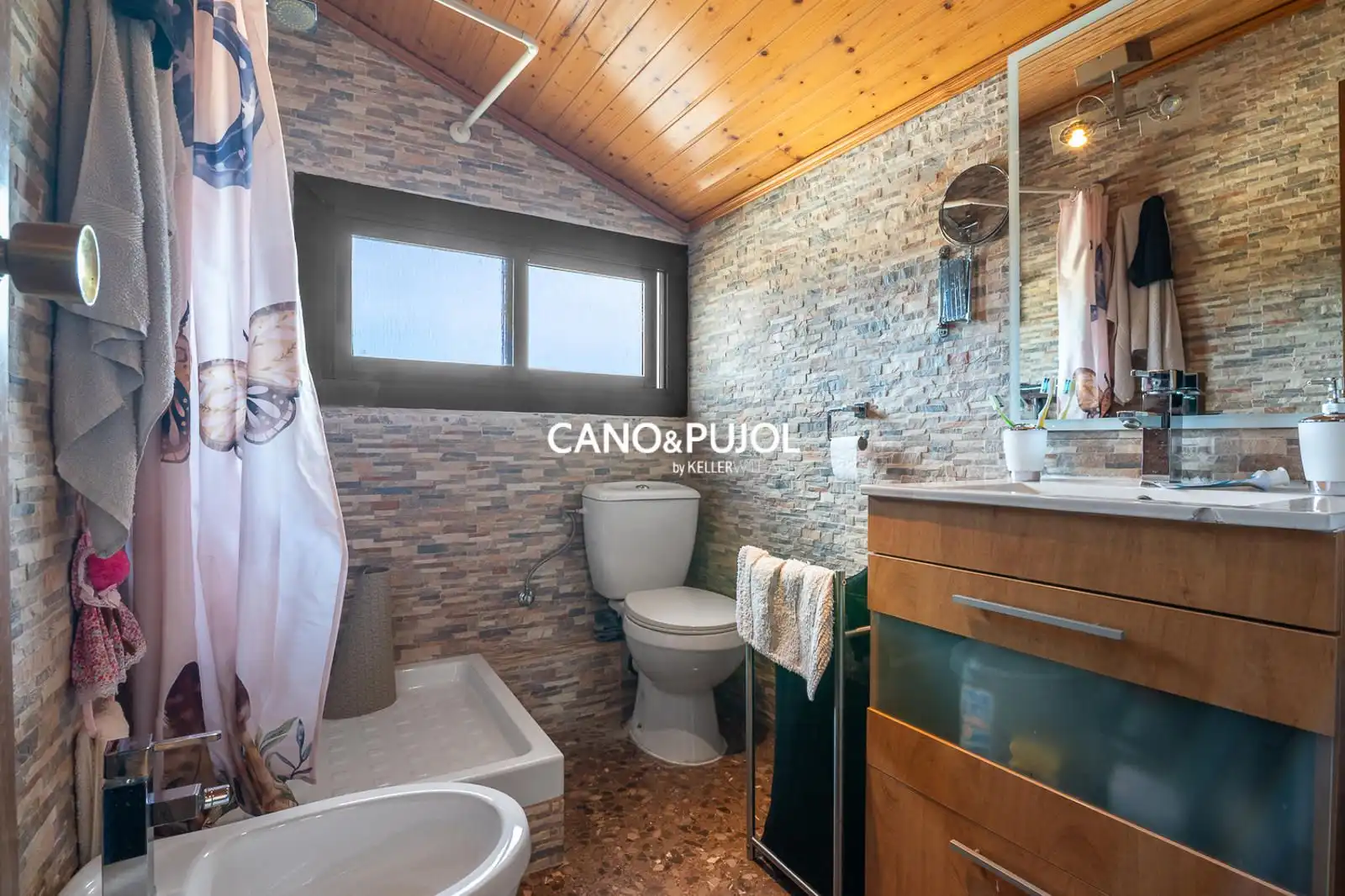 Baño de Casa o chalet en venta en Lliçà d'Amunt con Aire acondicionado, Calefacción y Terraza