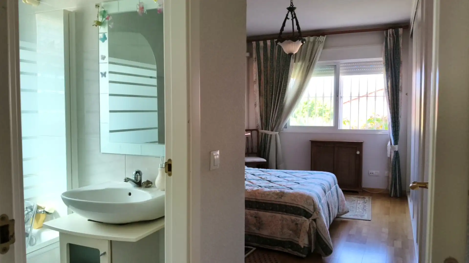 Habitación de Casa adosada en venta en Rivas-Vaciamadrid con Aire acondicionado, Calefacción y Jardín privado