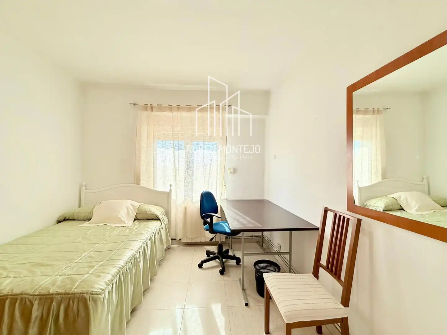 Bedroom of Flat for rent in Salamanca  with Heating, Terrace and Furnished