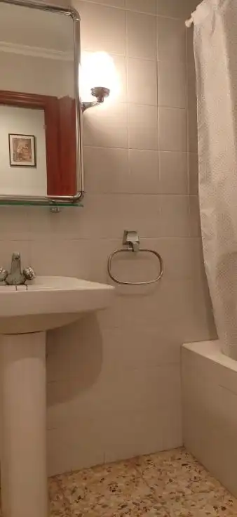 Baño de Piso en venta en Novallas con Calefacción y Terraza