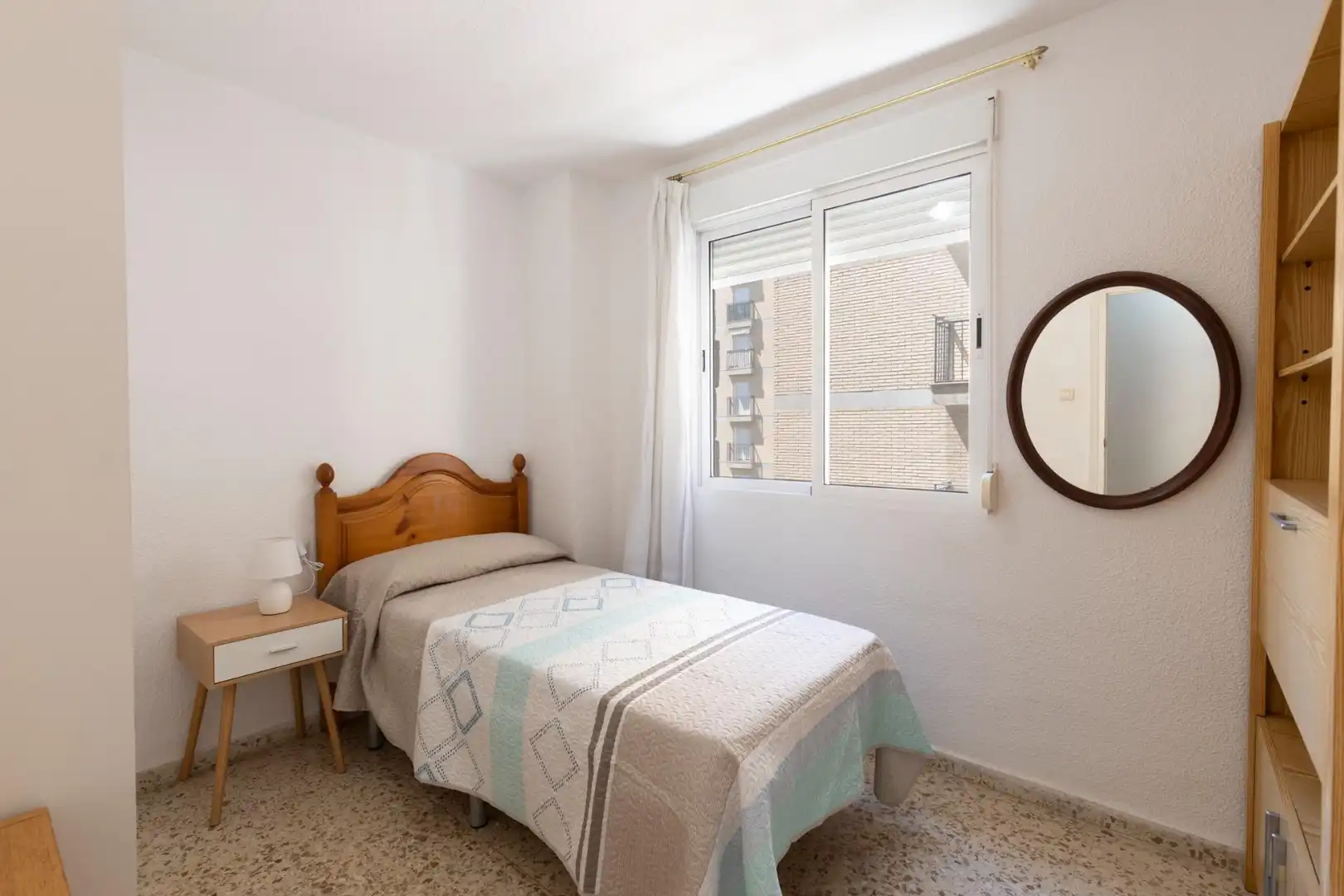 Dormitori de Pis en venda en Granada amb Terrassa