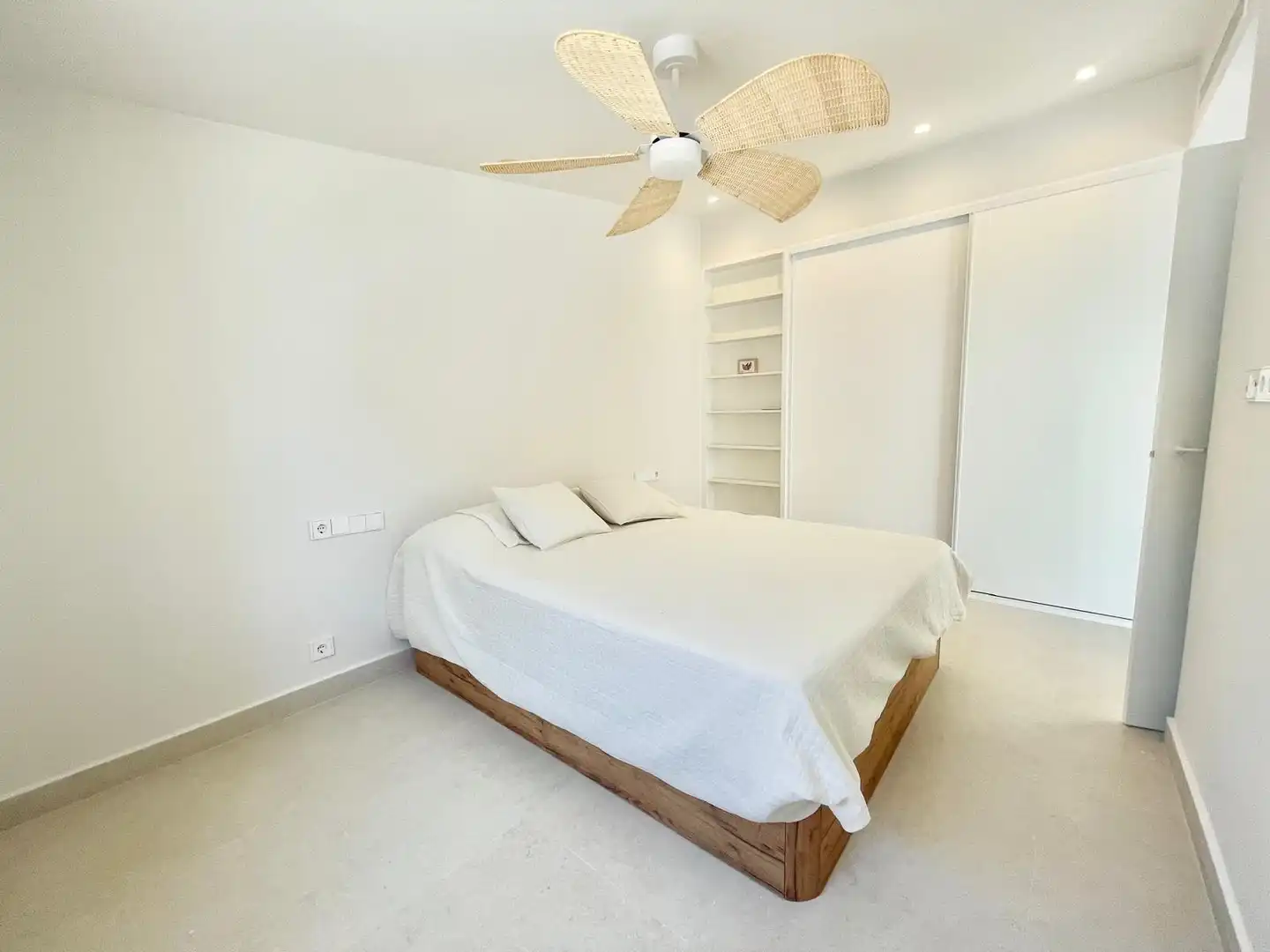Dormitori de Casa o xalet de lloguer en Orihuela amb Aire condicionat, Calefacció i Parquet