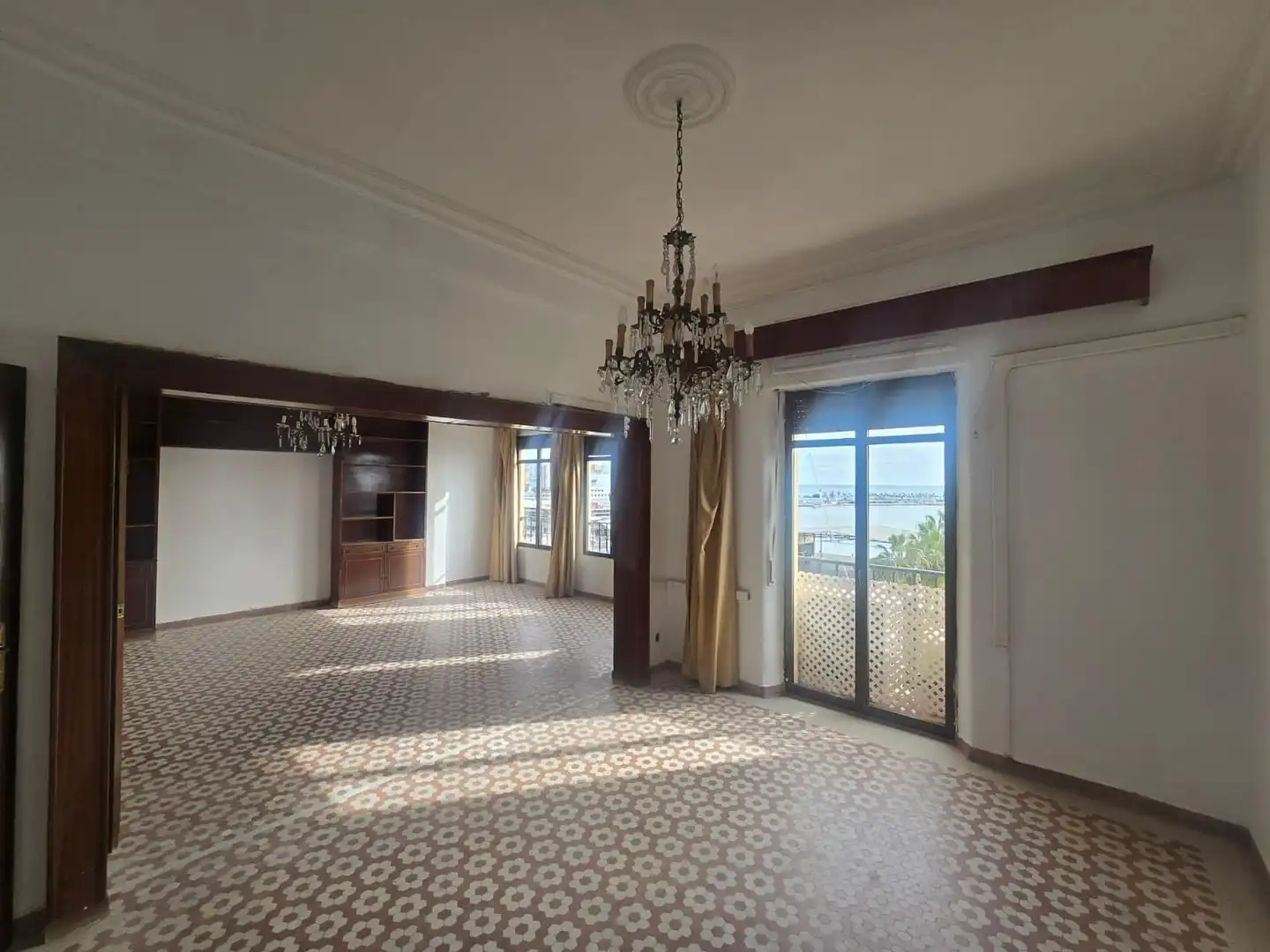 Piso con terraza en venta en Avenida de Manuel Agustín Heredia 18, imagen 3