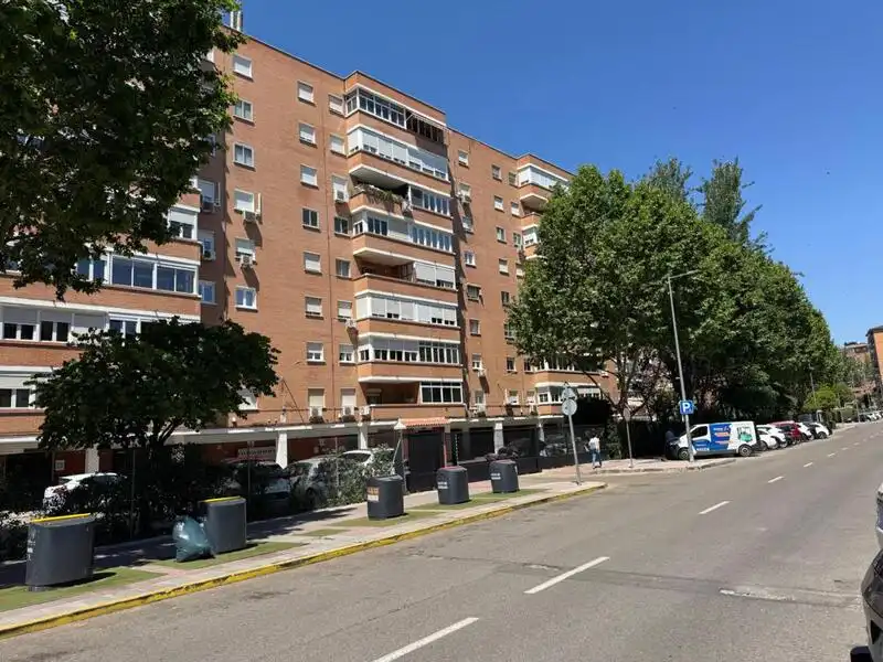 Exterior view of Flat for sale in Torrejón de Ardoz  with Heating, Terrace and Swimming Pool