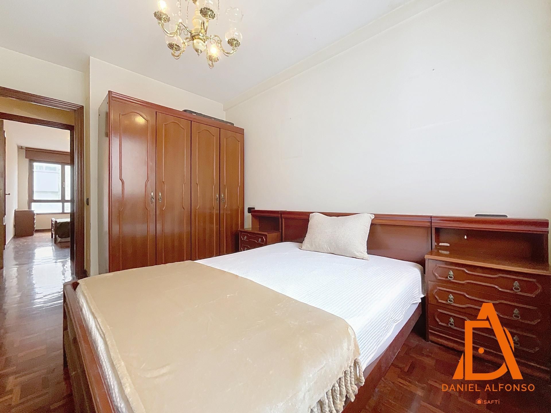 Flat for sale in Nuevos Roces