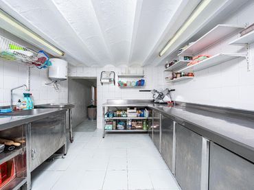 Local comercial en venta en Carrer de Cervantes 13