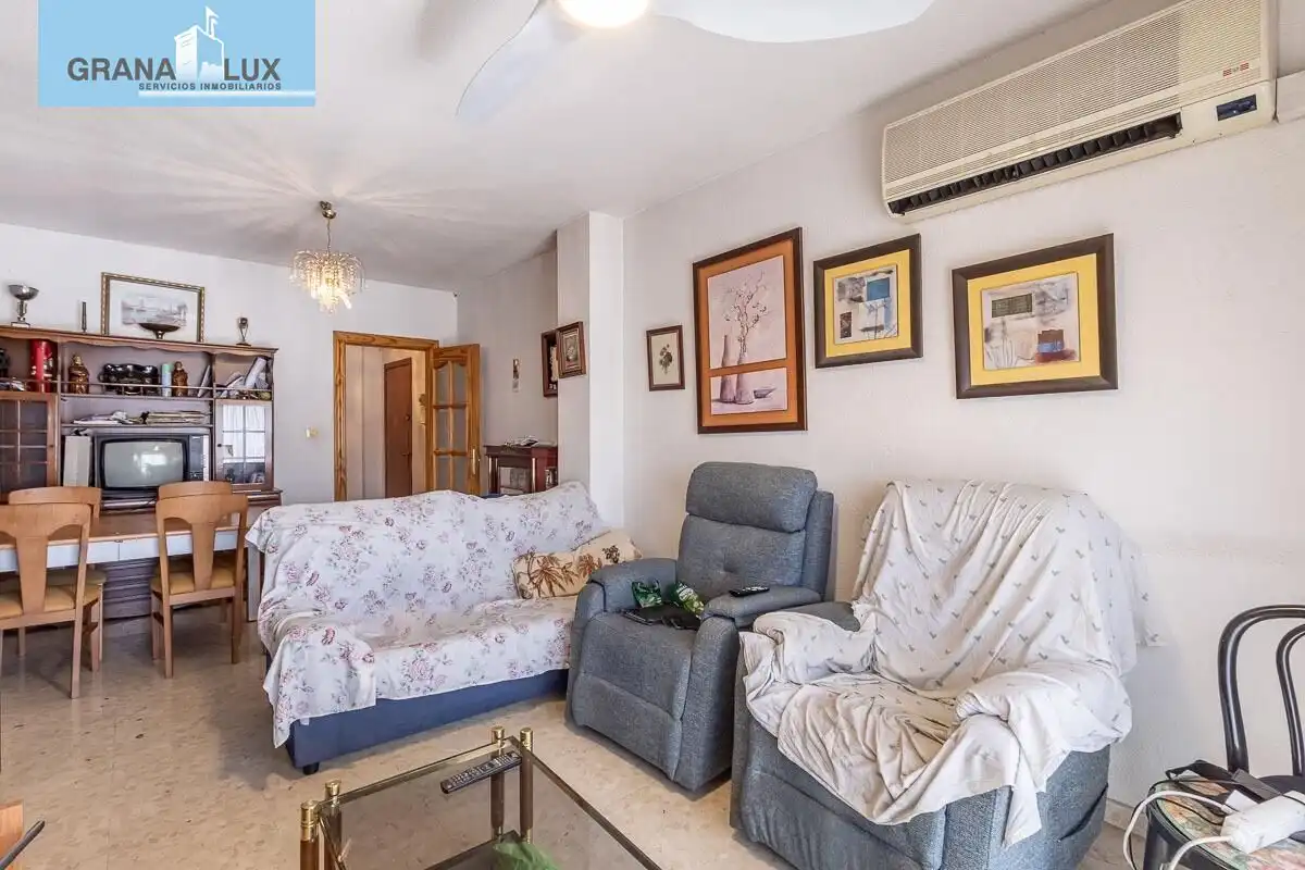 Flat with terrace for sale in Avenida de Juan Pablo II, imagen 6